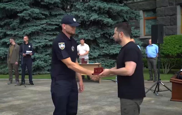 Зеленський привітав поліцейських зі святом