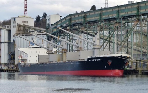 Kyiv asks Ankara to check three Russian ships for stolen grain - media