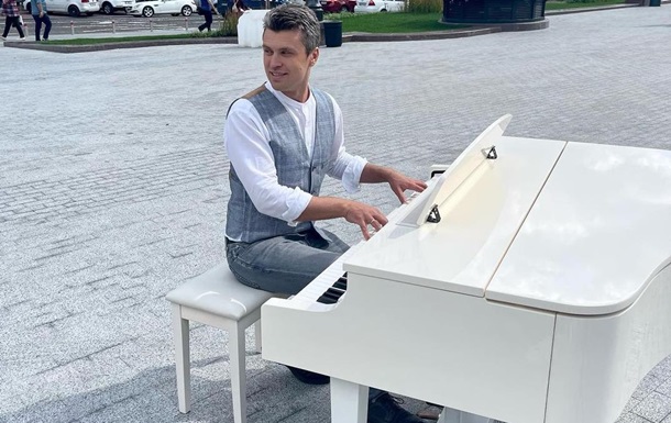 Український піаніст показав, що залишилося від легендарного роялю в Ірпені