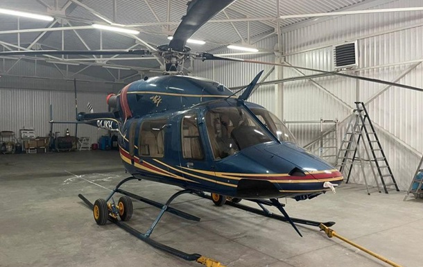 Самолет и вертолет Медведчука передали ВСУ