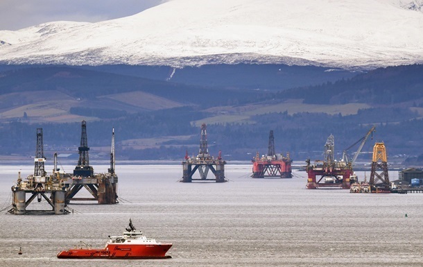 Видобуток нафти на Сахаліні через санкції впав у десятки разів