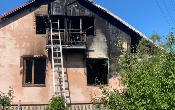 Біля Львова під час пожежі загинули двоє дітей