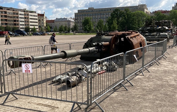 В Праге открылась выставка уничтоженной техники РФ