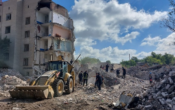 Из-под завалов в Часовом Яру извлекли 35 тел погибших