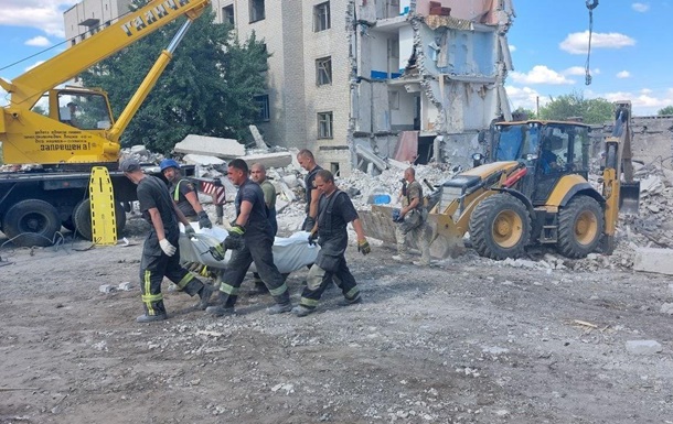 В Часовом Яре под завалами нашли тела 45 погибших