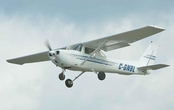 В Болгарии истребитель приземлил пассажирский самолет