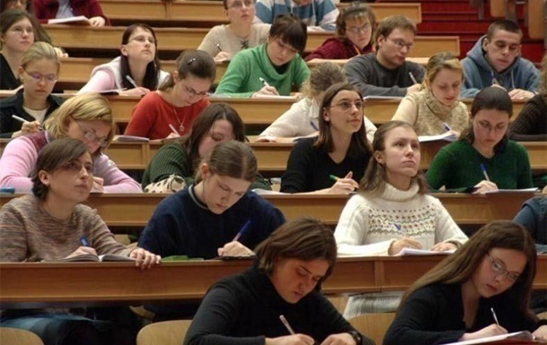 Держава покриє заборгованість за навчання 13 тис. українських студентів