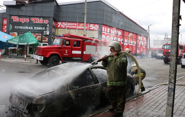 ДСНС ліквідувала пожежу після обстрілу у Харкові