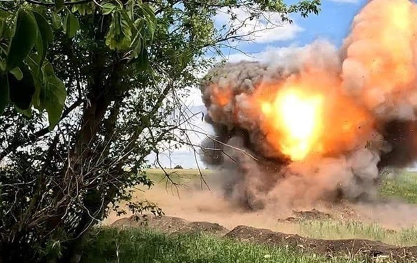 ВСУ нанесли удар по скоплению оккупантов и техники РФ на Херсонщине