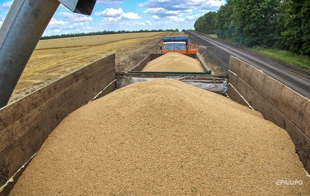 Окупанти відібрали у фермерів Луганщини 70 тисяч тонн зерна - Гайдай
