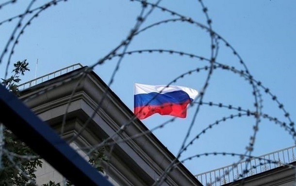 Британия добавила 42 новых пункта санкций против РФ - Reuters