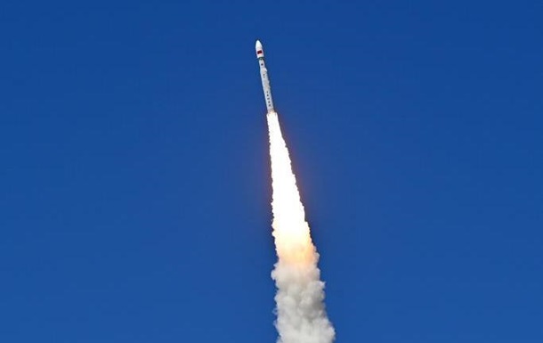 Китай впервые запустил ракету-носитель Лицзянь-1