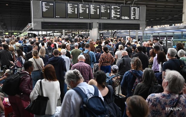 У Британії триває масштабний страйк залізничників