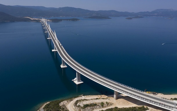Дубровник з єднали мостом із рештою Хорватії