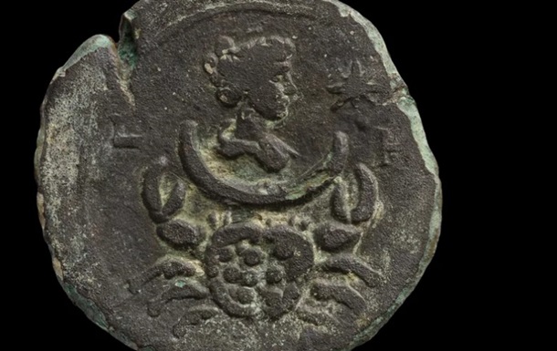 На дні Середземного моря знайшли рідкісну монету із зодіакальним символом