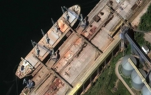 Накладено арешт на судна, що вивозили викрадене українське зерно