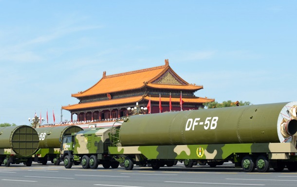 У Китаї зафіксували переміщення міжконтинентальної ракети DF-5B