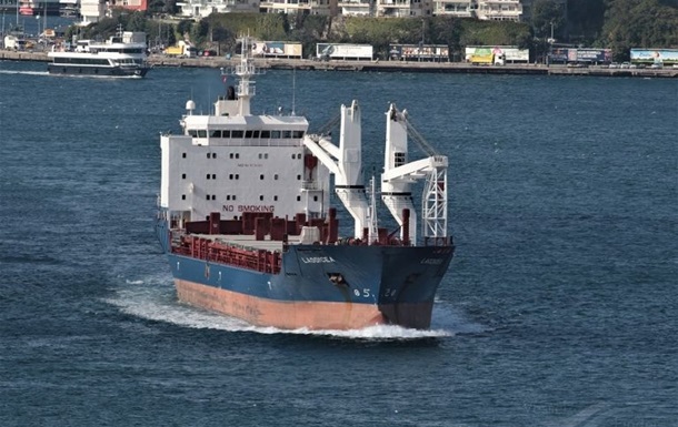 Ливан отменил арест судна с краденным украинским зерном