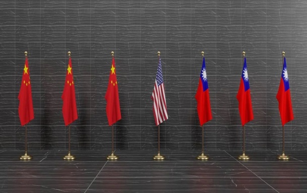 Китай пригрозил США `ответом` на визит Пелоси на Тайвань