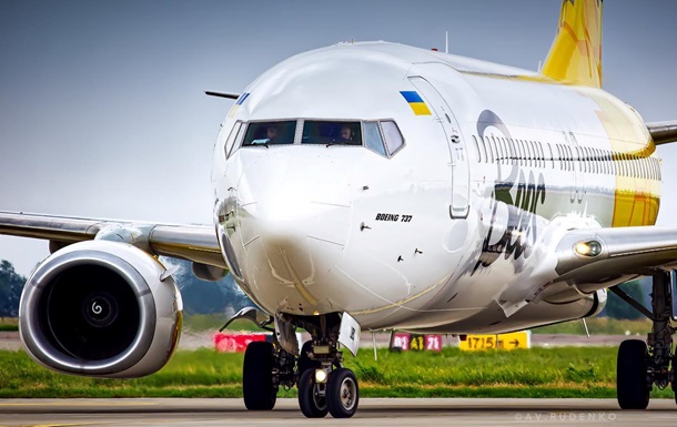 В Україні анулювали ліцензію у авіакомпанії Bees Airline