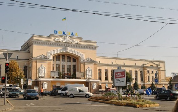 Тернополян попросили не приближаться к вокзалу и универмагу