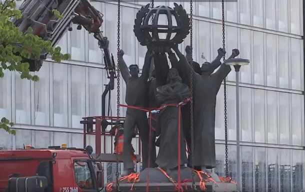 У Фінляндії демонтували пам ятник, отриманий у подарунок від СРСР