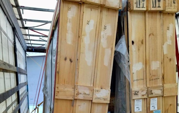 На таможне в Киеве изъяли 86 тонн стекла из России