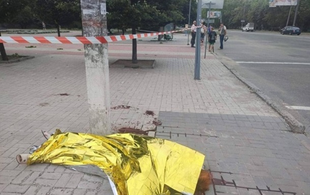  Прилет  по остановке в Николаеве: умер один из пострадавших