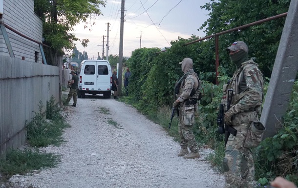 Оккупанты похитили троих крымских татар - МИД