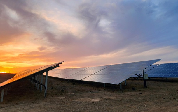 Іспанія запустила найбільшу сонячну електростанцію в Європі