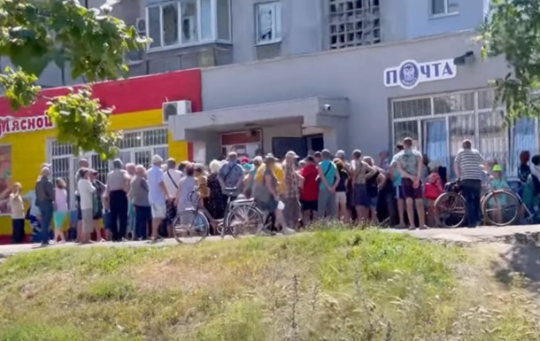 Оккупанты бегут из побережья Мариуполя после взрывов в Крыму - мэрия