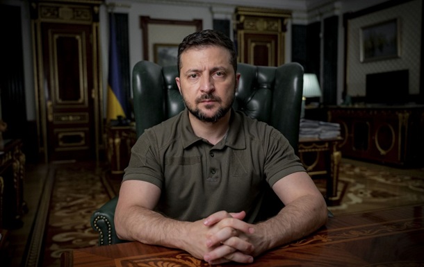Зеленский: Враг собрал на Донбассе все ресурсы