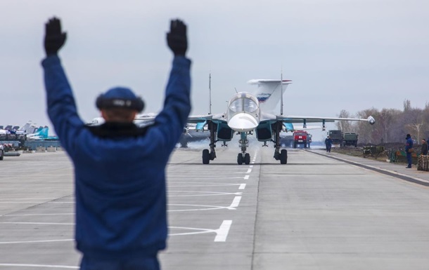 РФ собрала у границ Украины 800 единиц авиатехники