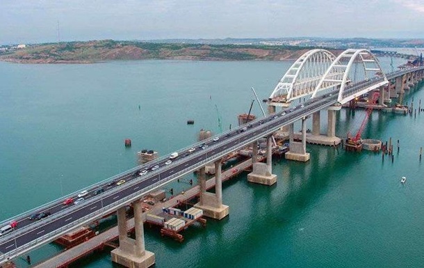 Record traffic on the Crimean bridge