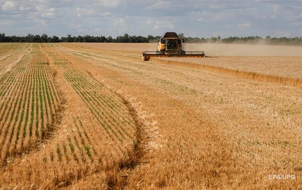 В Украине собрали урожай с половины площадей
