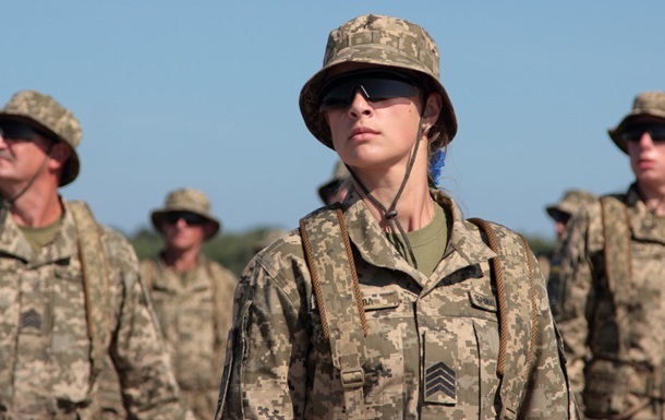 В Украине перенесли создание реестра женщин-военнообязанных