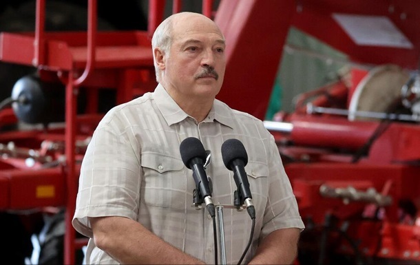 Лукашенко поздравил Украину с Днем независимости