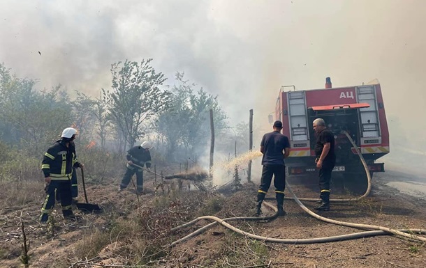 На Миколаївщині горить Андріївське урочище