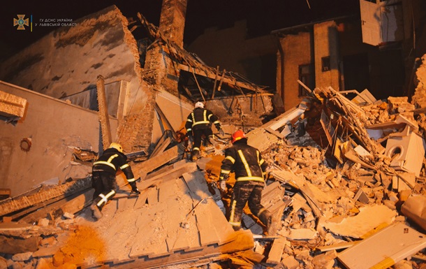 У центрі Львова вночі впав житловий будинок