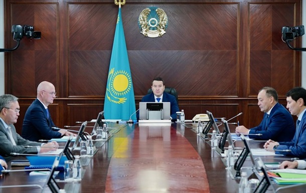 Казахстан тимчасово зупинив торгівлю зброєю