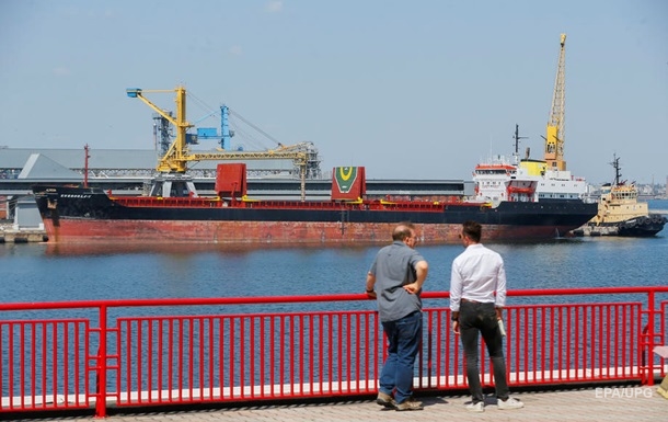 Из портов Украины отправятся четыре судна с зерном