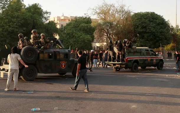У Багдаді через протести і сутички з поліцією ввели комендантську годину