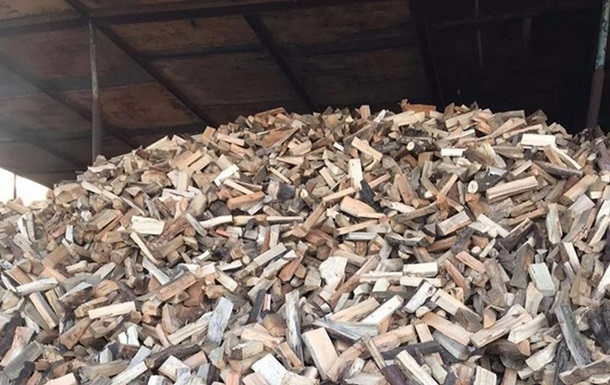 В Украине рекордными темпами заготавливают дрова