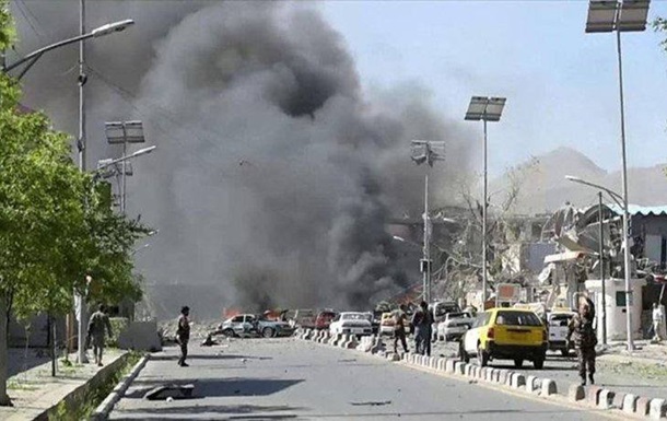 У Кабулі смертник підірвав себе біля посольства РФ