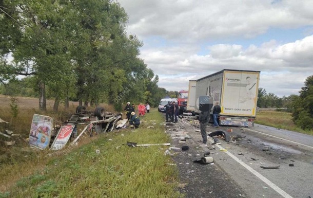 В ДТП на Черкассчине погибли водители грузовиков