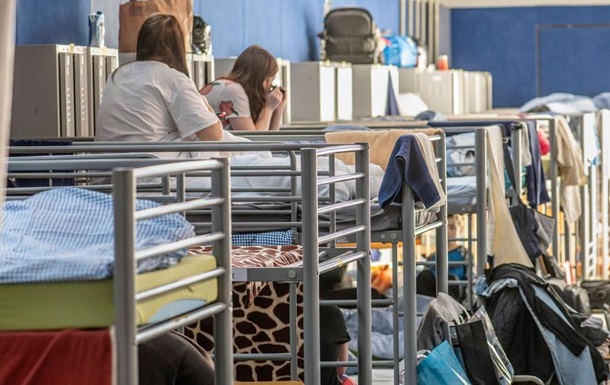 Біженці з України в Німеччині: чи вистачить місця кожному? 
