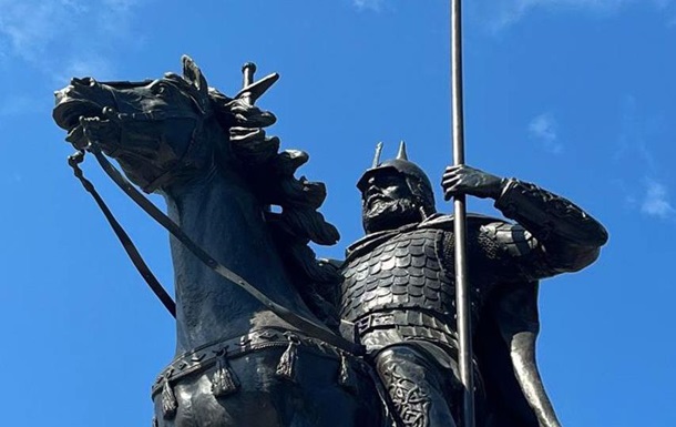 Оккупанты устанавливают памятник Александру Невскому в Мариуполе