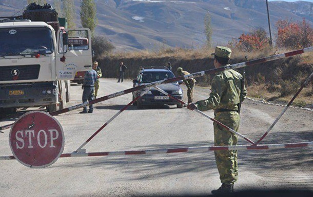 Пограничники Кыргызстана и Таджикистана устроили перестрелку
