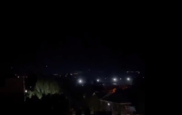 У Мелітополі після вибухів над базою окупантів помітили чорний дим