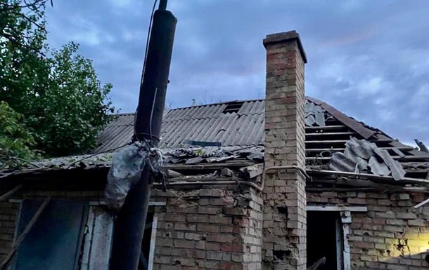 Ворог обстріляв село на Дніпропетровщині, є жертви
